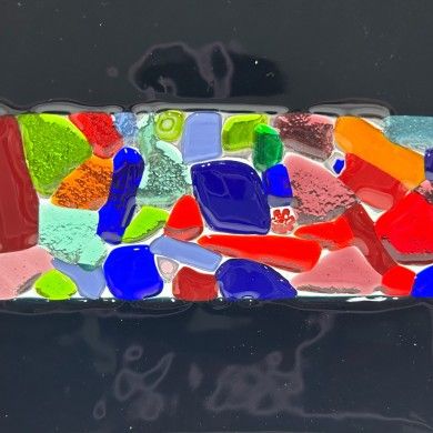 SASSO | Piattino Nero con Decorazioni Colorate a Sassi | Murano Store