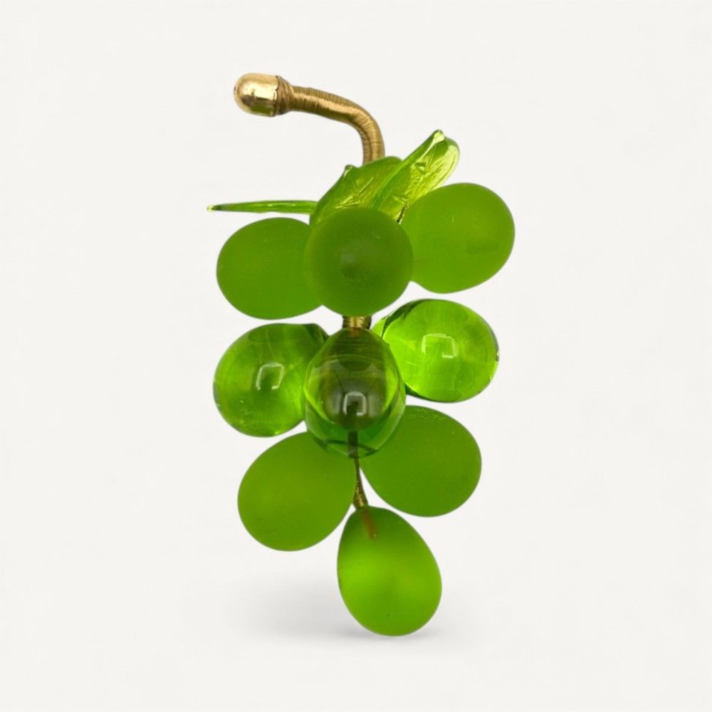 VIGNA | Grape cluster frosted in grass green Murano glass