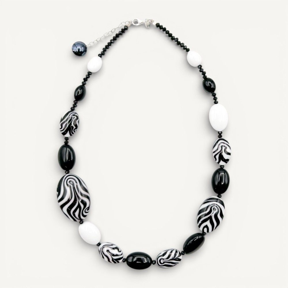GAUGUIN | Black and white modern necklace | Murano-Store