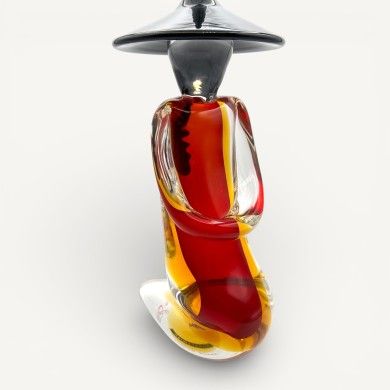 SAIGON | Chinese Kneeling | Red and Amber Figurine | Murano Glass | Murano-Store
