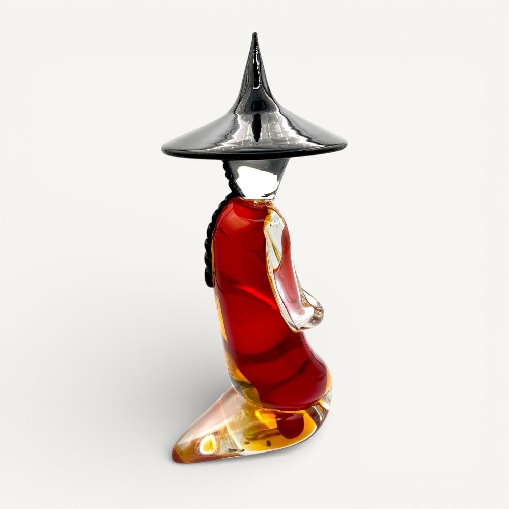 SAIGON | Chinese Kneeling | Red and Amber Figurine | Murano Glass | Murano-Store