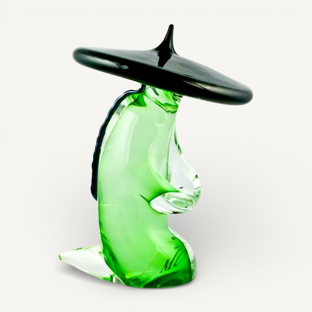 SAIGON | Estatua artística | China arrodillada | Cristal de Murano verde | Murano-Store