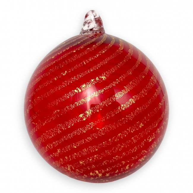 Traditionelle rote und goldene Weihnachtskugeln aus mundgeblasenem Muranoglas – Christbaumschmuck.