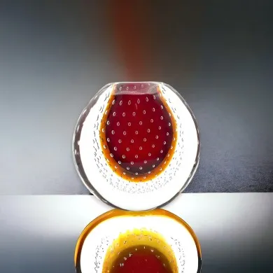VIRGINIA – Künstlerische Vase aus getauchtem Muranoglas FEUERROT