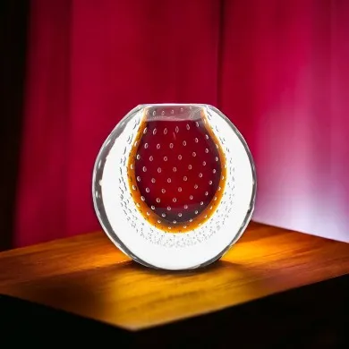 VIRGINIA – Künstlerische Vase aus getauchtem Muranoglas FEUERROT