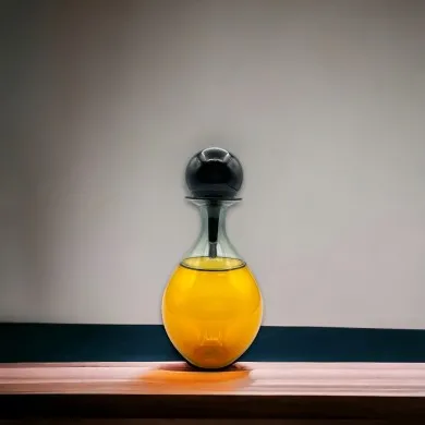 FIONA – Fläschchen aus orangefarbenem Muranoglas mit großer Kappe